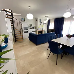 Spacious And Stylish Penthouse In Mijas El Faro